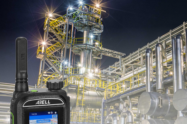 Tính an toàn và kinh tế khi lựa chọn sử dụng máy bộ đàm chống cháy nổ ABELL